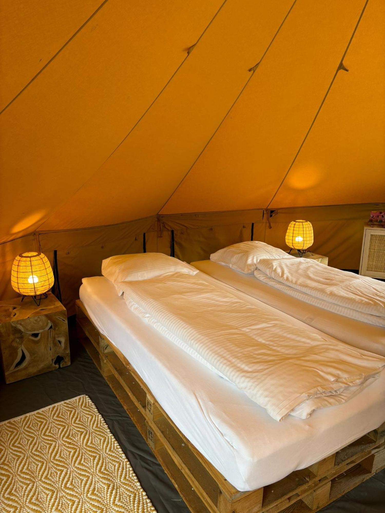 Glamping Bivak - Urban Gardens Gent Ξενοδοχείο Εξωτερικό φωτογραφία